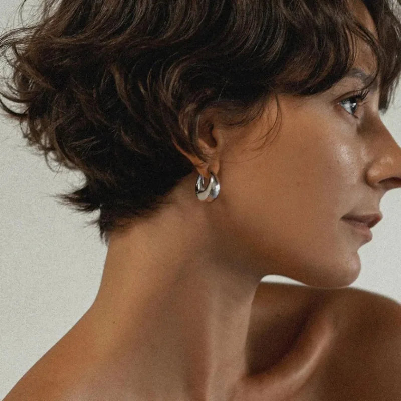 Swell. Hoops detail