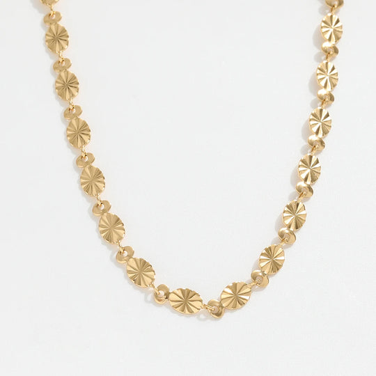 Sheen. Necklace detail