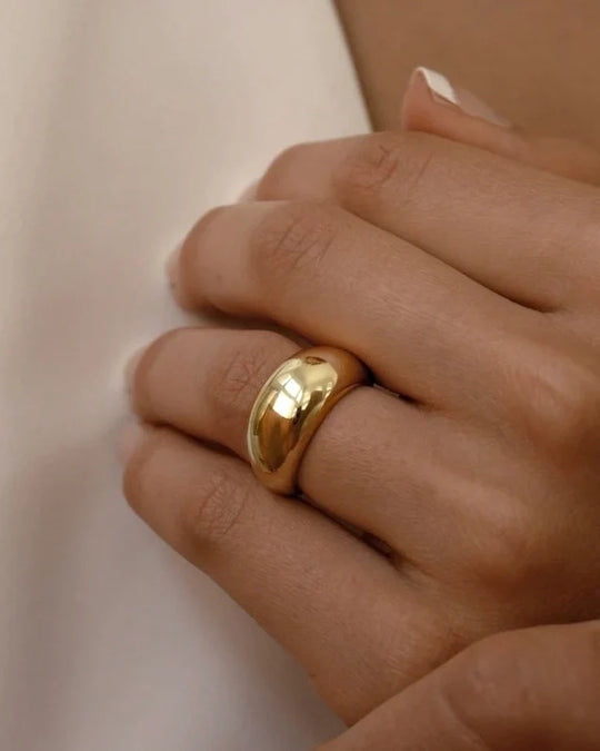 Aurelia. Ring