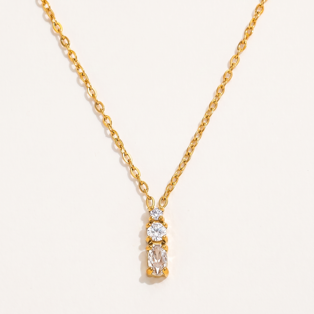 Mira. Necklace - Gold