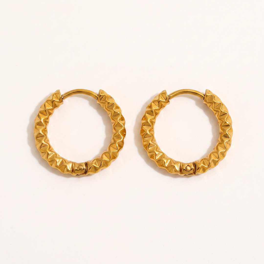 Ripple. Huggie - 10mm