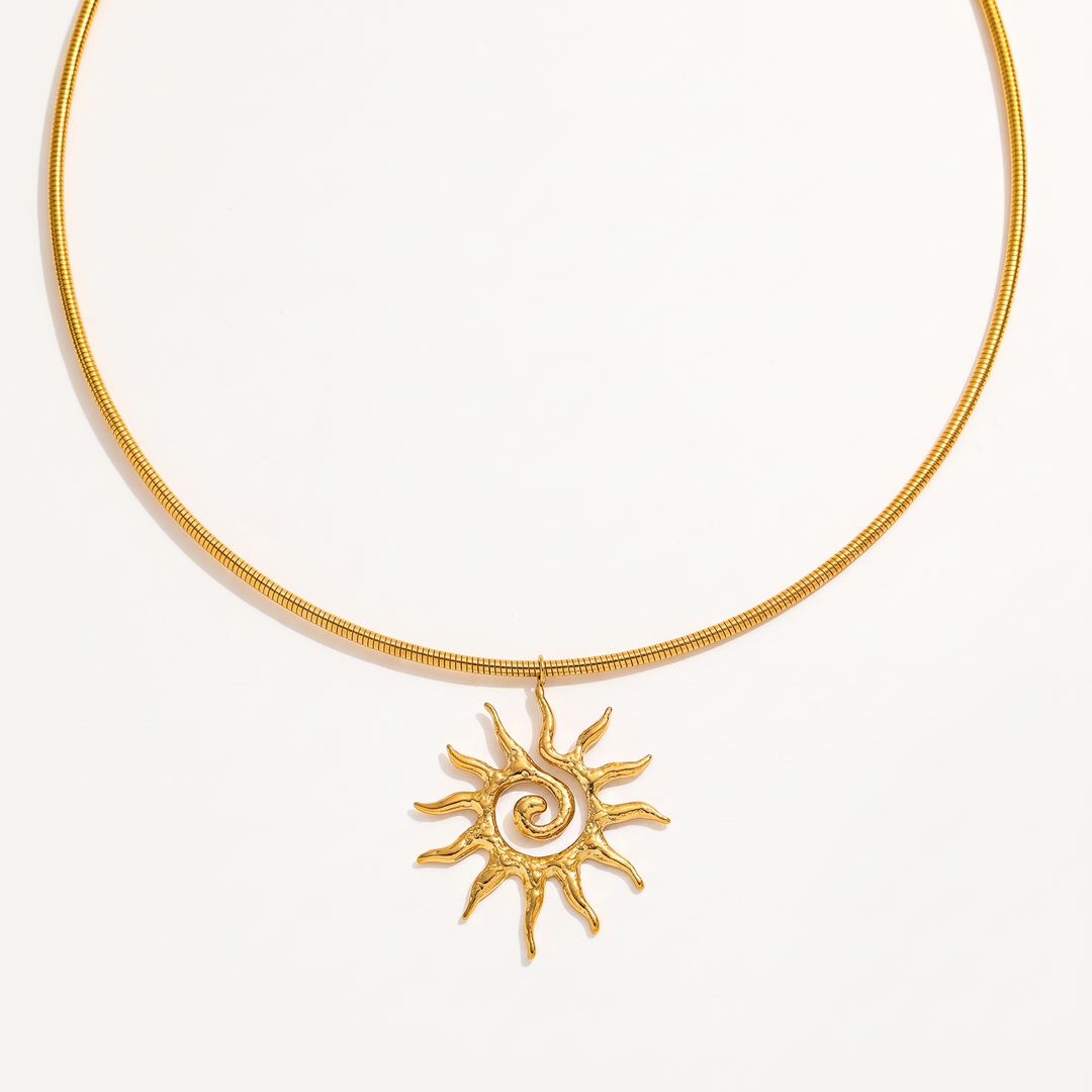 Serpent. Necklace - Gold