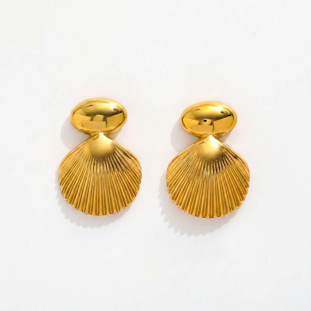 Facet. Studs - Gold