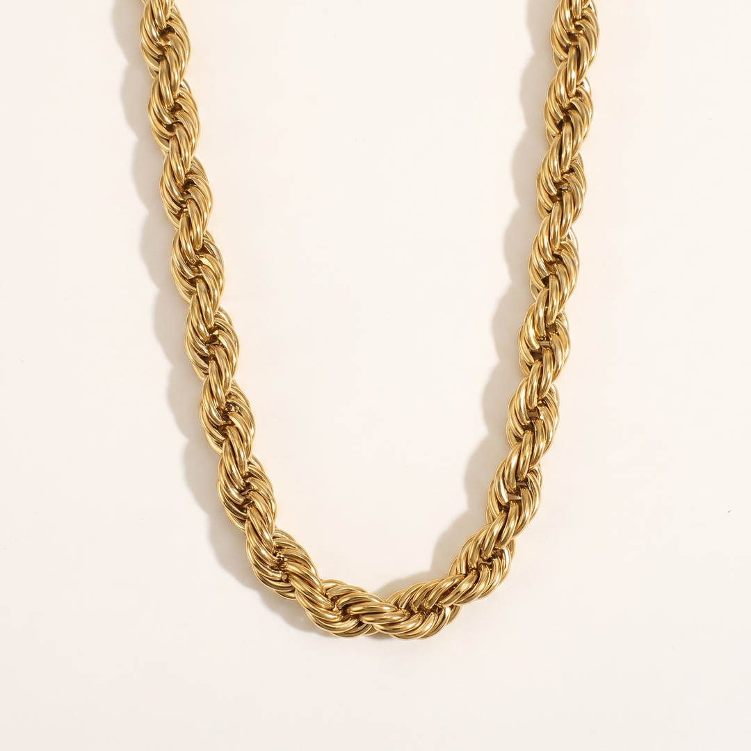 Twine. Necklace - Gold