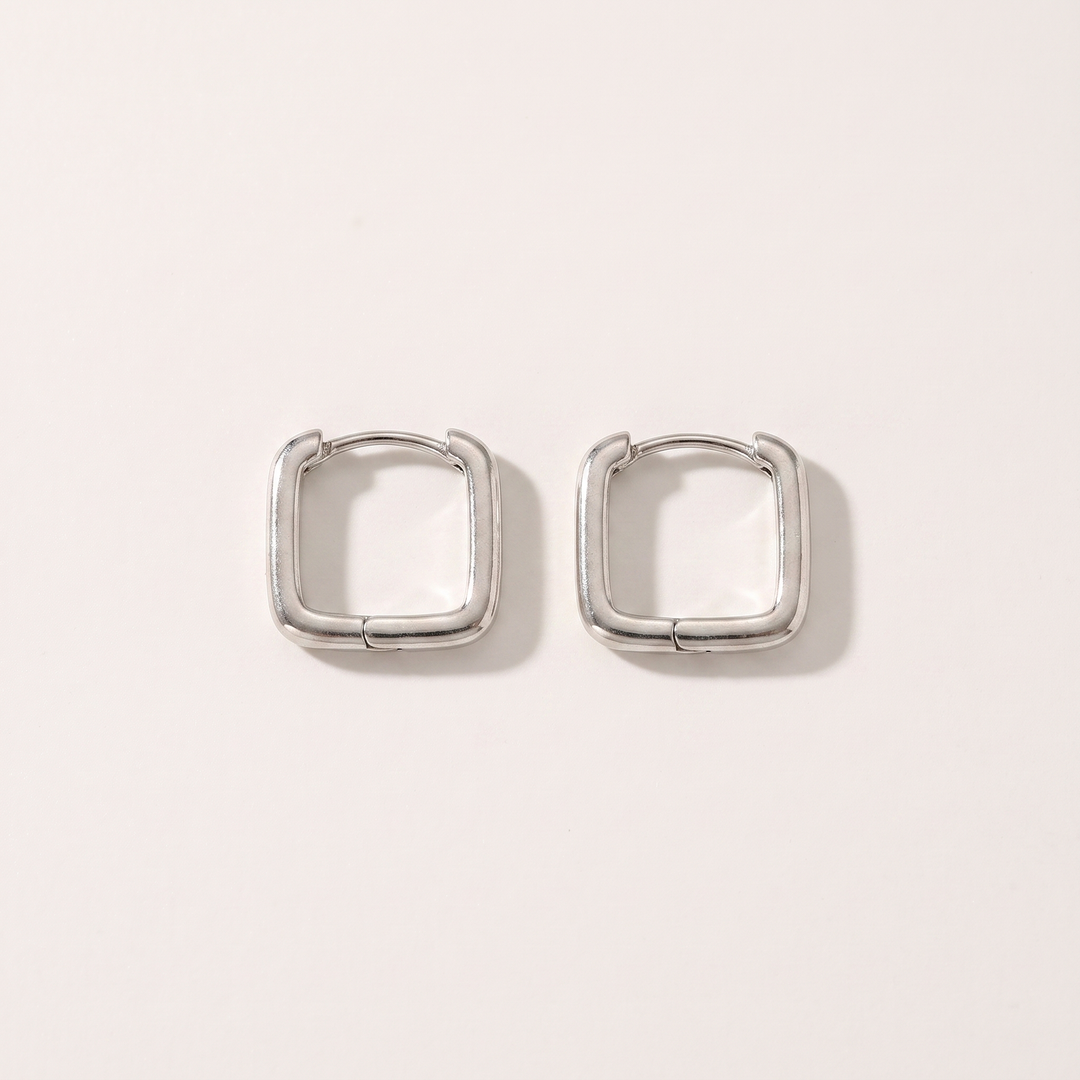 Form. Huggie - Silver