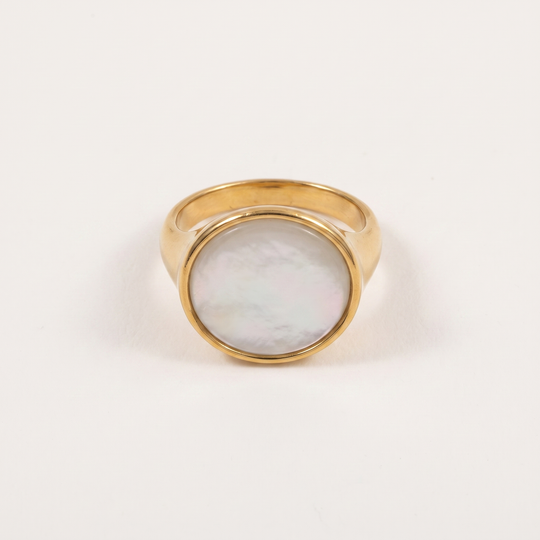 Cameo. Ring - White