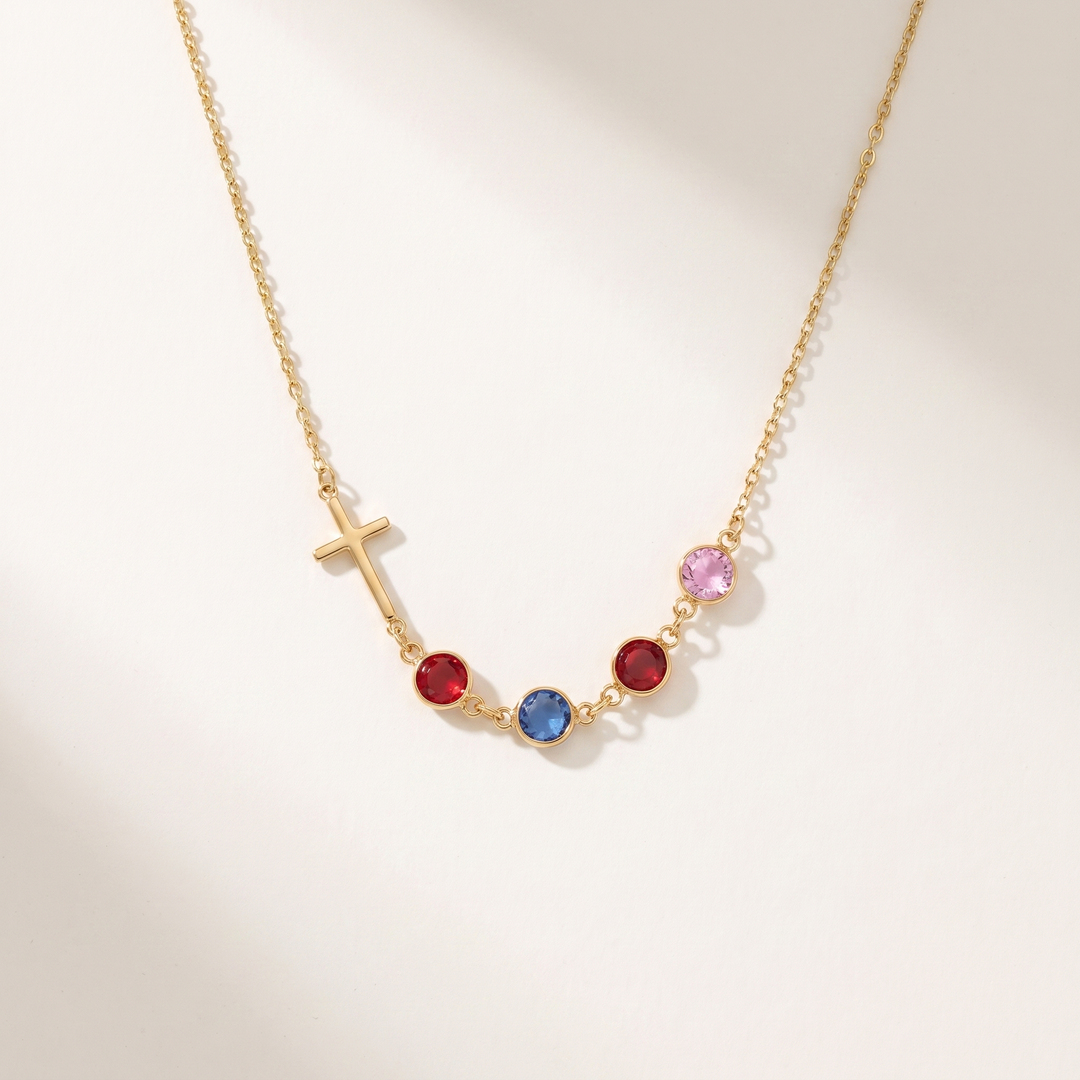 Faye. Necklace